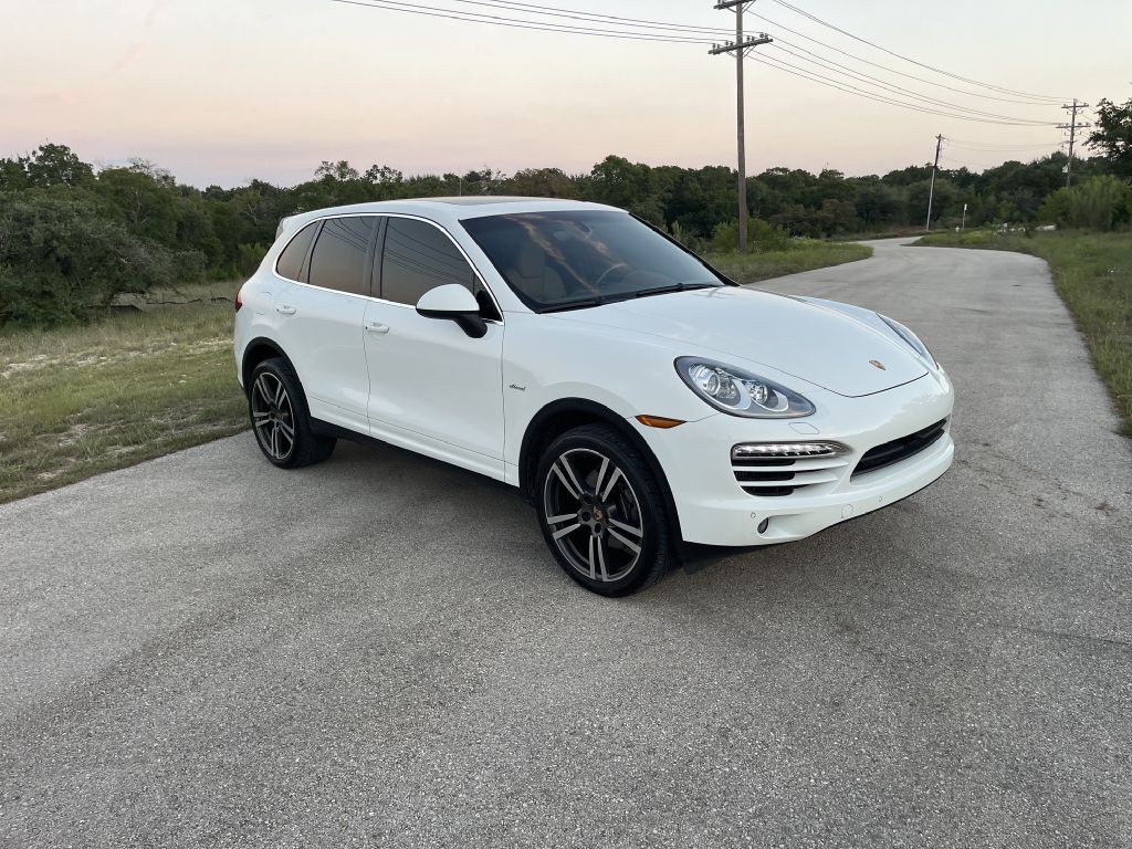 2014 Porsche Cayenne Image 3