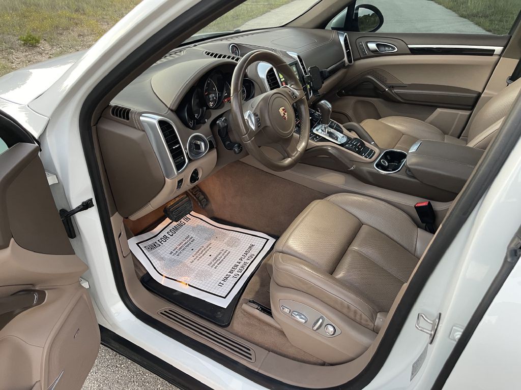 2014 Porsche Cayenne Image 10