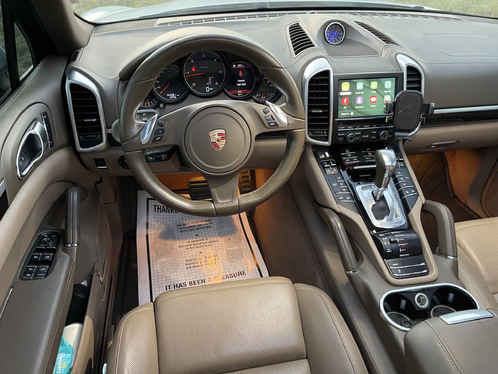 2014 Porsche Cayenne Image 11