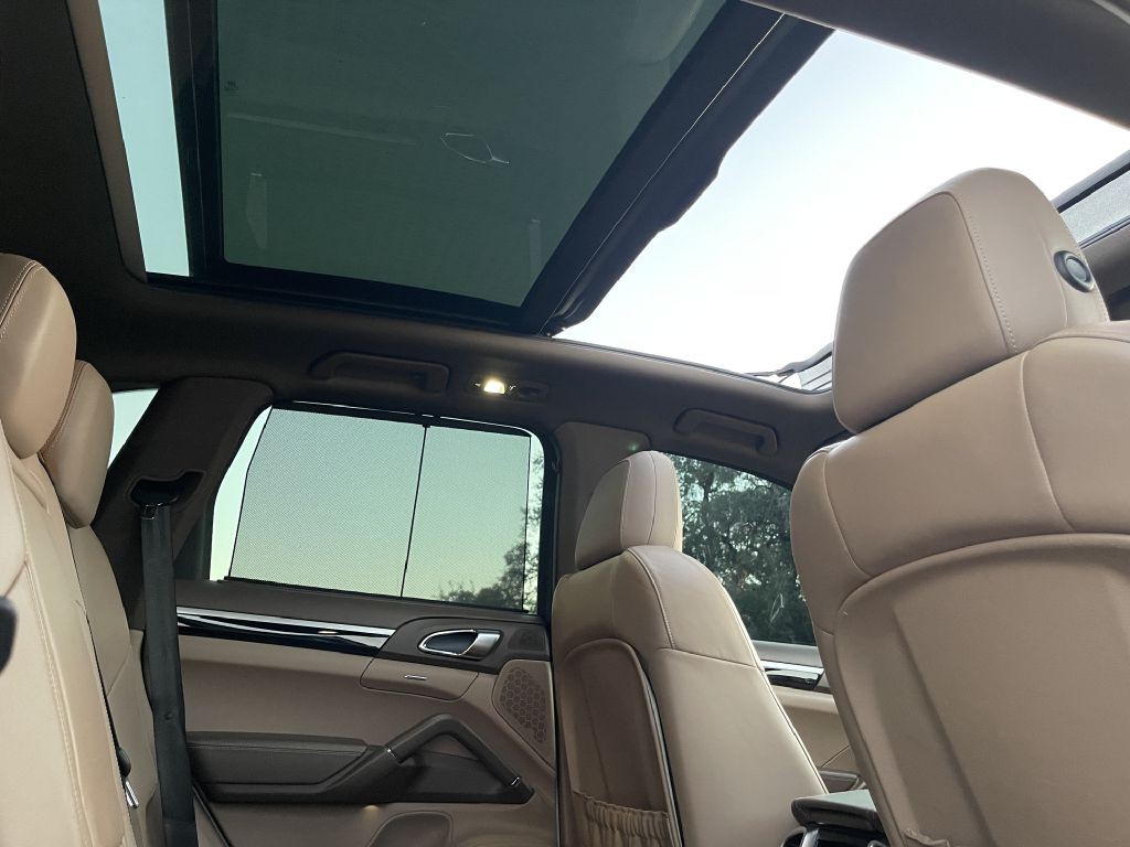 2014 Porsche Cayenne Image 14