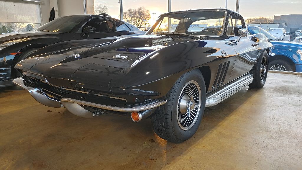 1966 Chevrolet Corvette Image 1