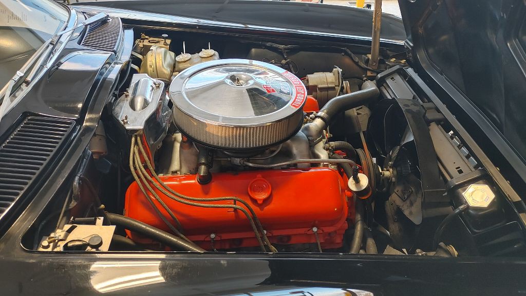 1966 Chevrolet Corvette Image 14