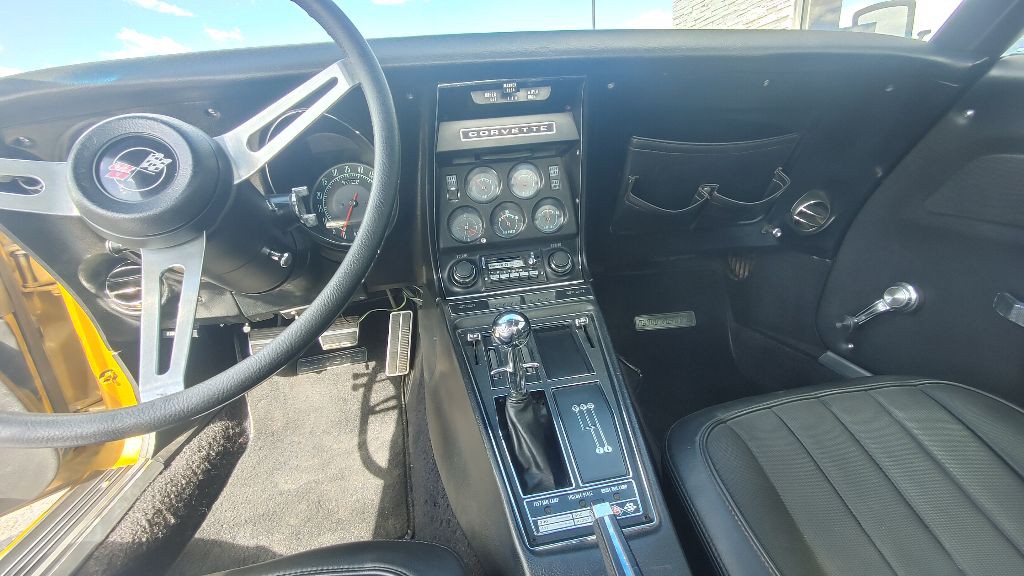 1969 Chevrolet Corvette Image 11