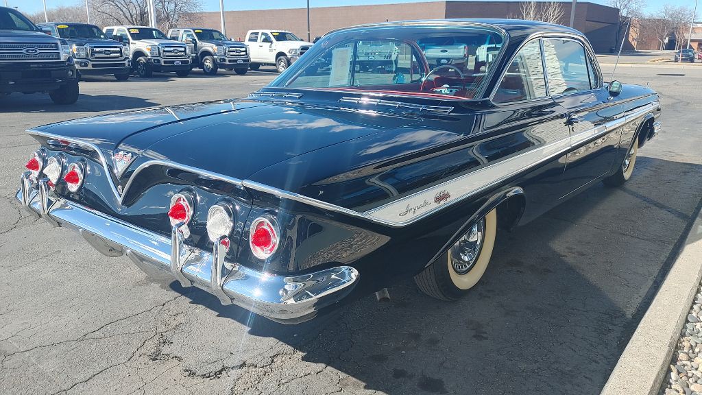 1961 Chevrolet Impala Image 4