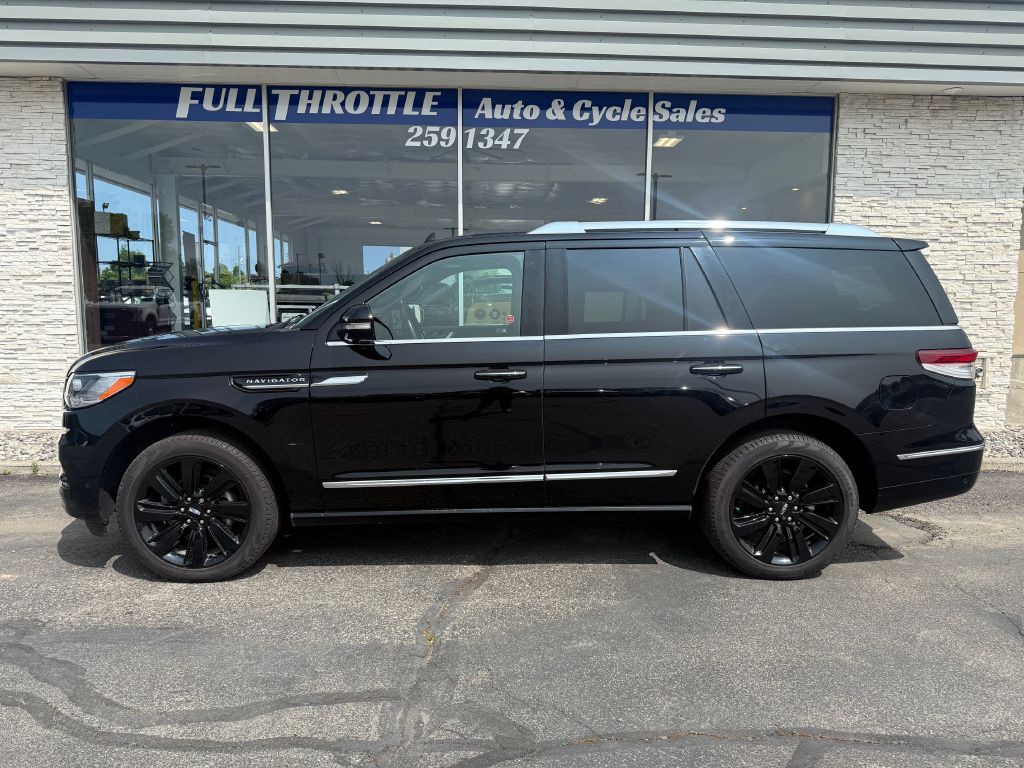 2023 Lincoln Navigator Image 4