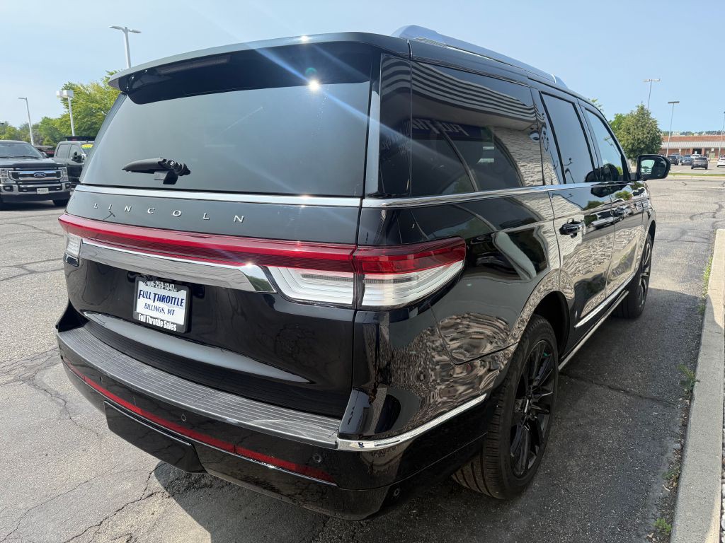 2023 Lincoln Navigator Image 5