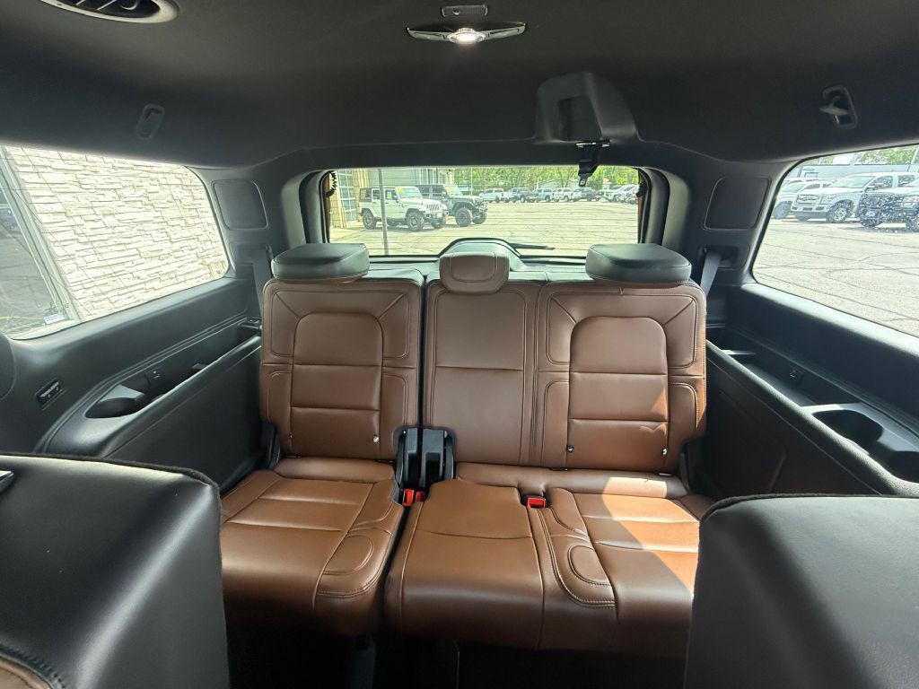 2023 Lincoln Navigator Image 11