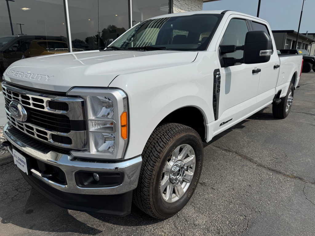 2023 Ford F-350 Image 1
