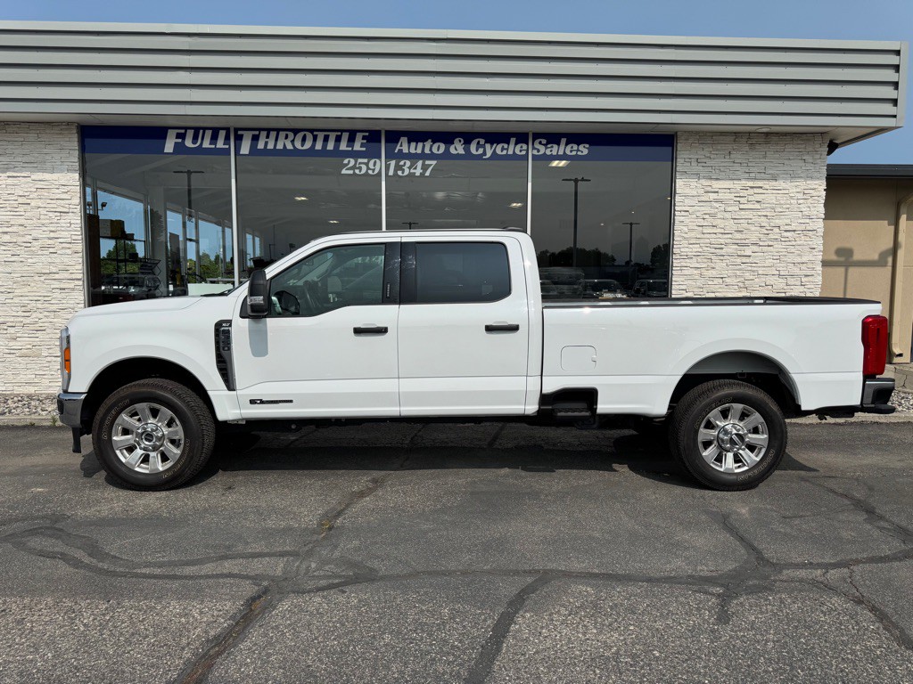 2023 Ford F-350 Image 2