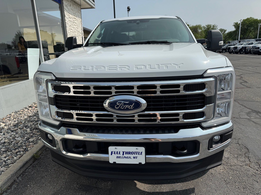2023 Ford F-350 Image 3