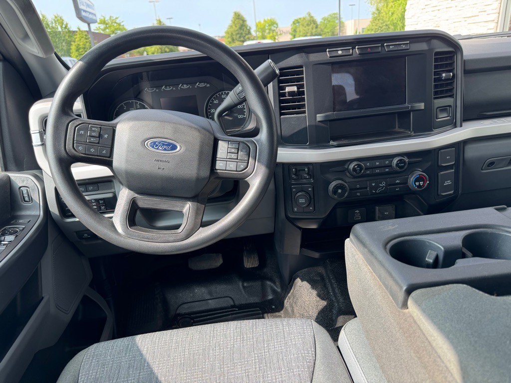 2023 Ford F-350 Image 11