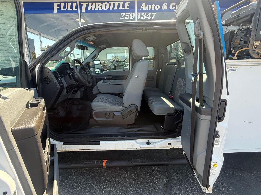 2012 Ford F-350 Image 10