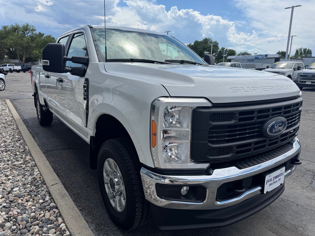 2023 Ford F-350 Image 3