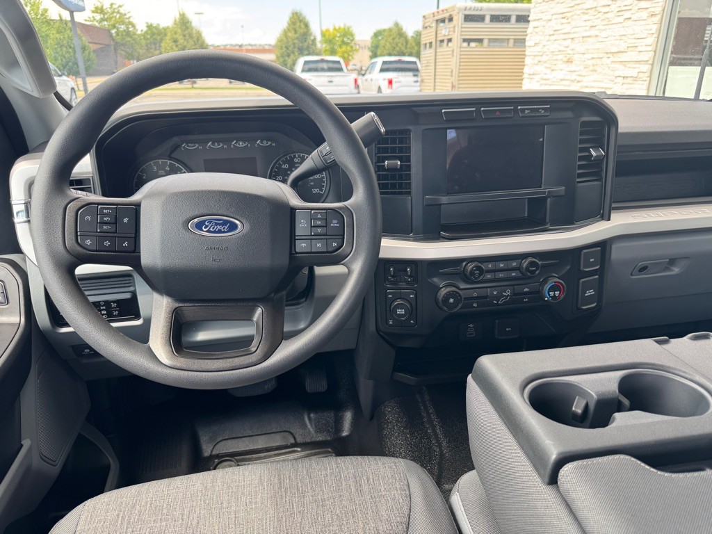 2023 Ford F-350 Image 11