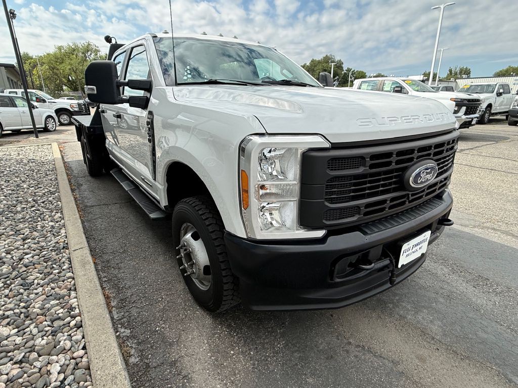 2023 Ford F-350 Image 3