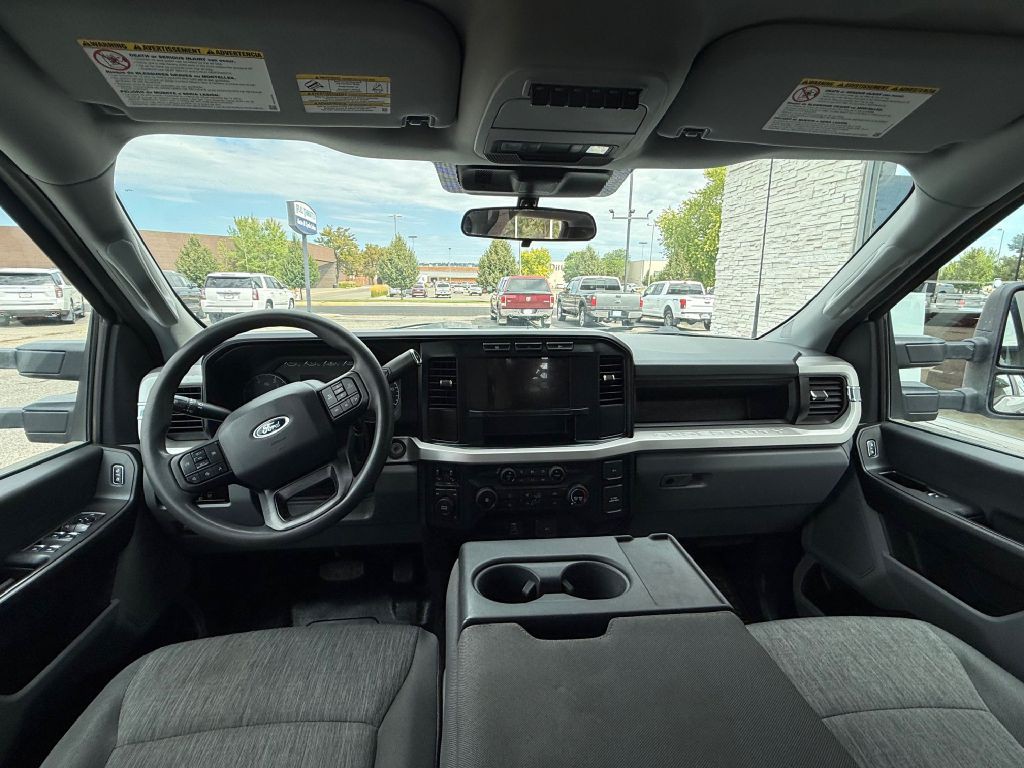 2023 Ford F-350 Image 8