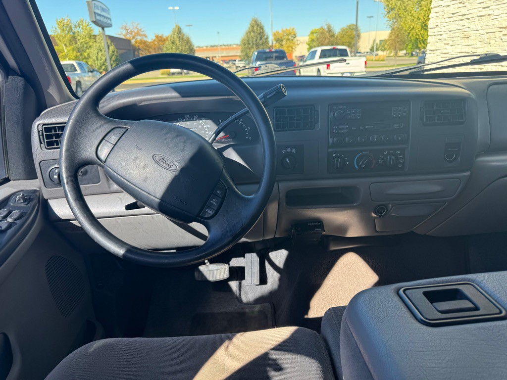 1999 Ford F-350 Image 9