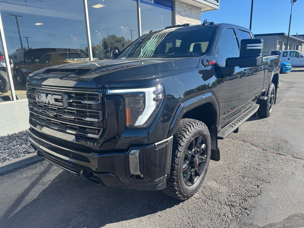 2024 GMC Sierra 3500 Image 1