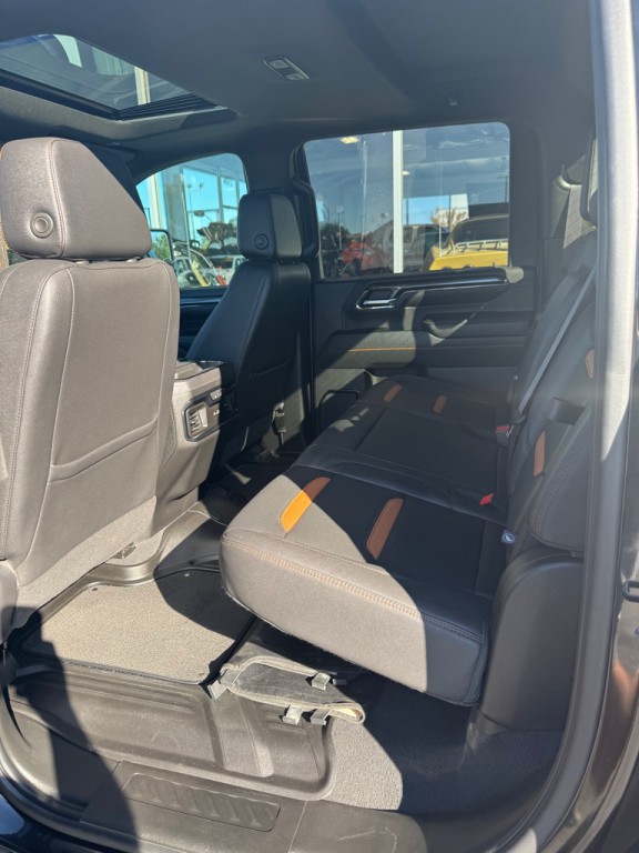 2024 GMC Sierra 3500 Image 10