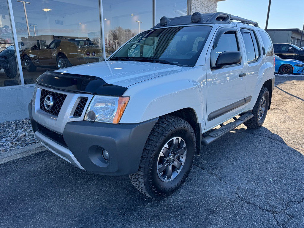 2015 Nissan Xterra Image 1