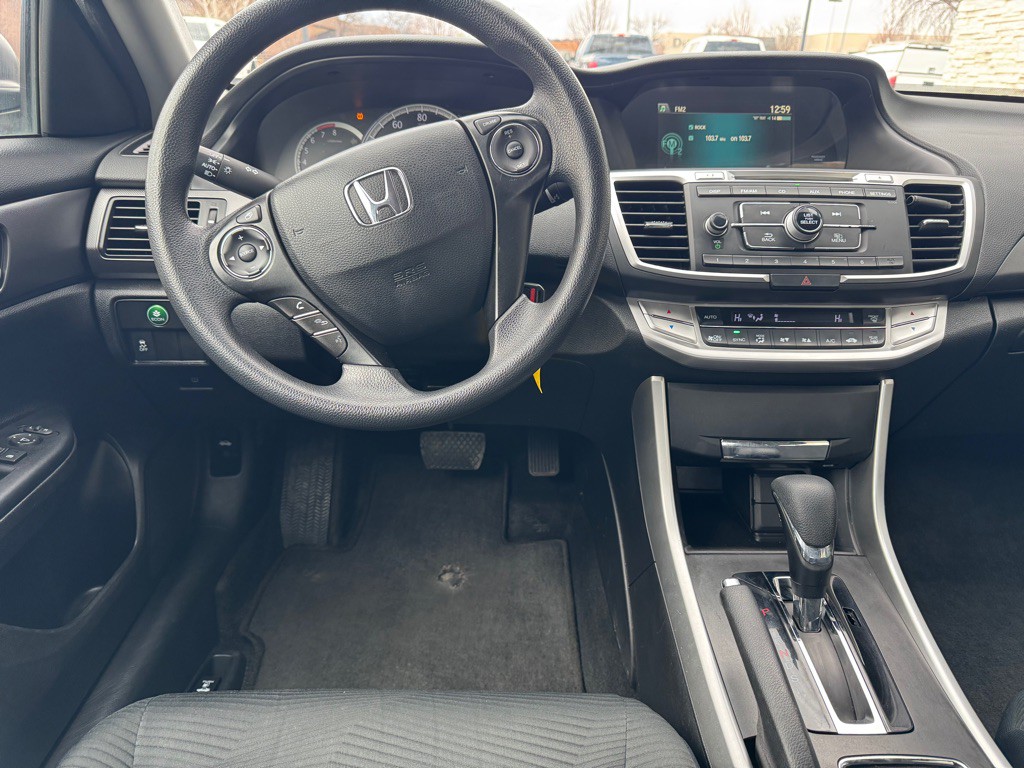 2015 Honda Accord Image 10