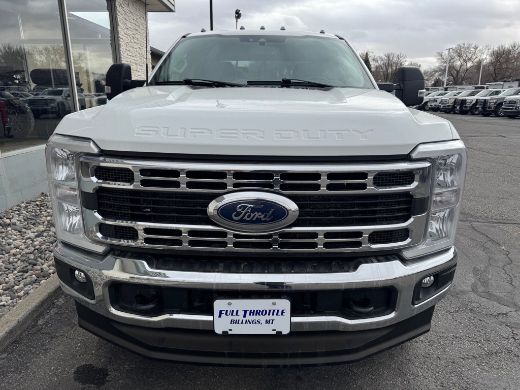 2023 Ford F-350 Image 2