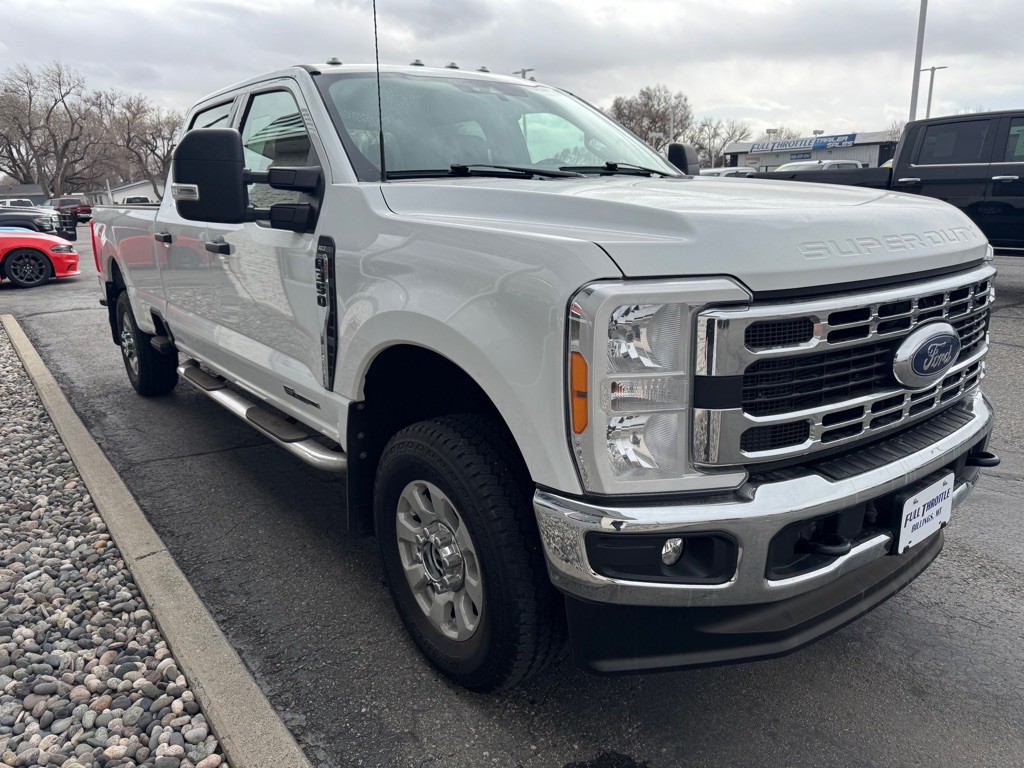 2023 Ford F-350 Image 3