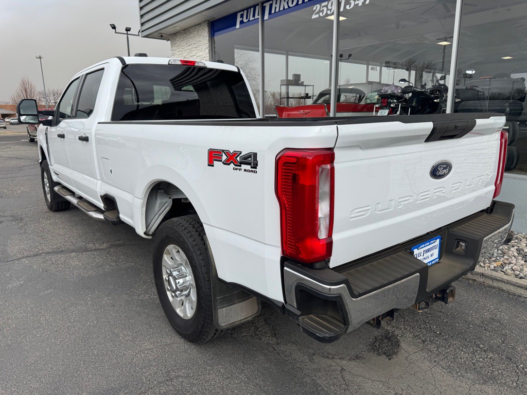 2023 Ford F-350 Image 6