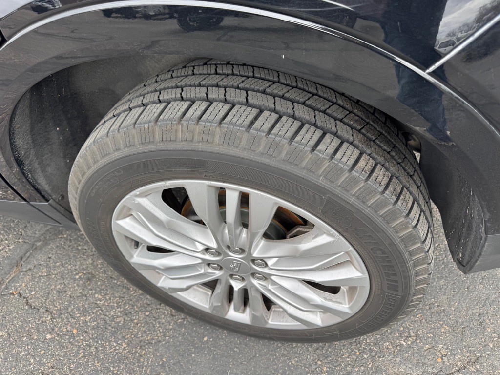 2019 Cadillac XT5 Image 8