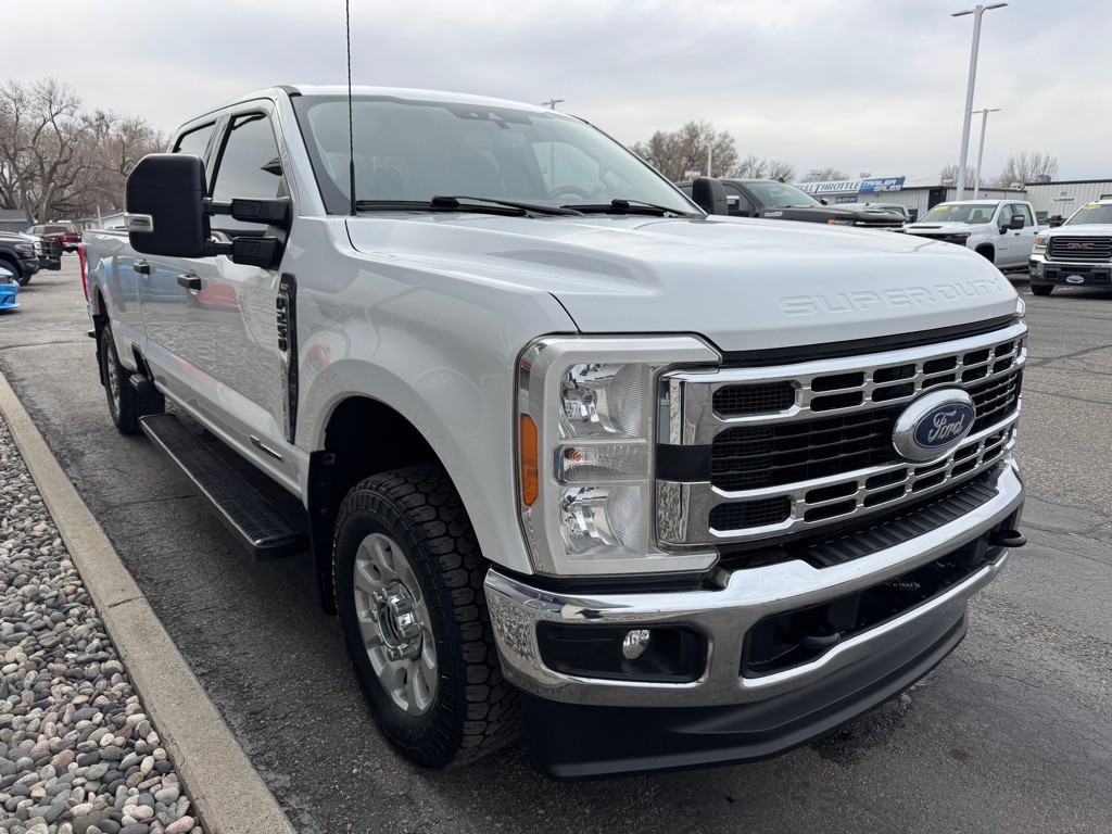 2023 Ford F-250 Image 3