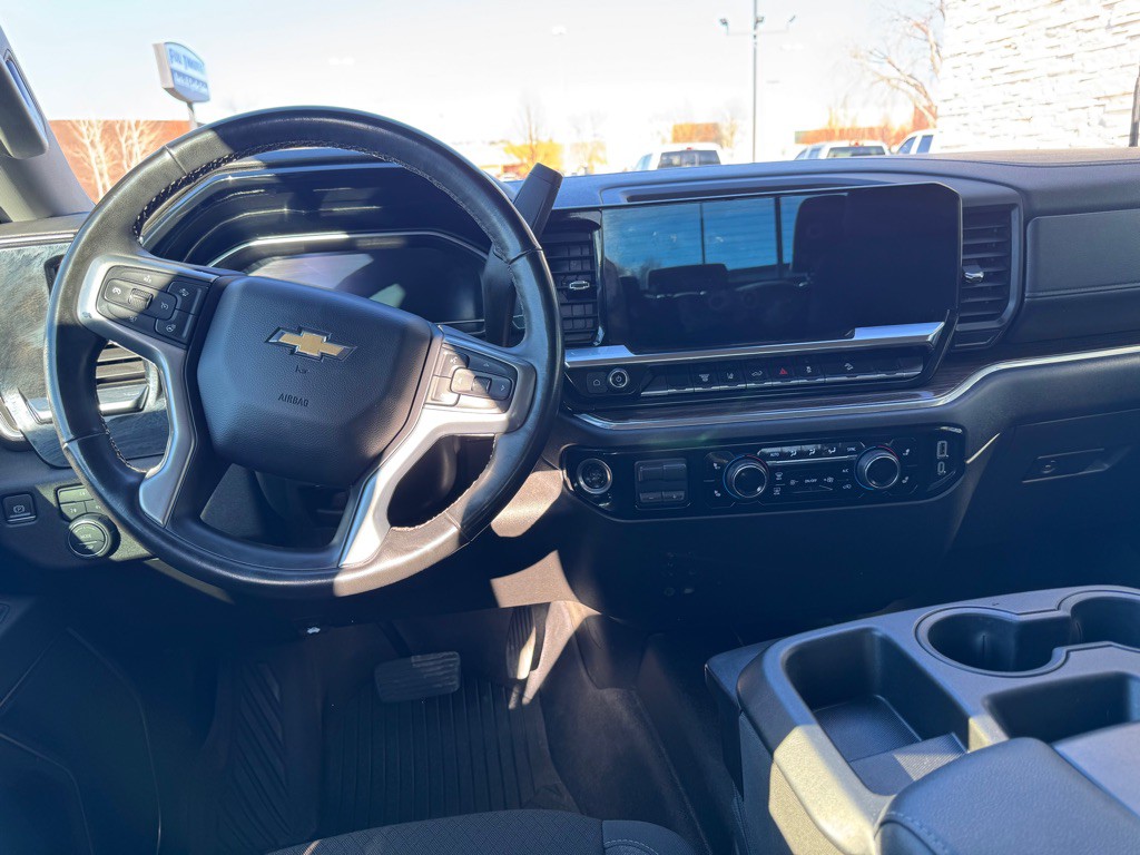 2024 Chevrolet Silverado 1500 Image 10