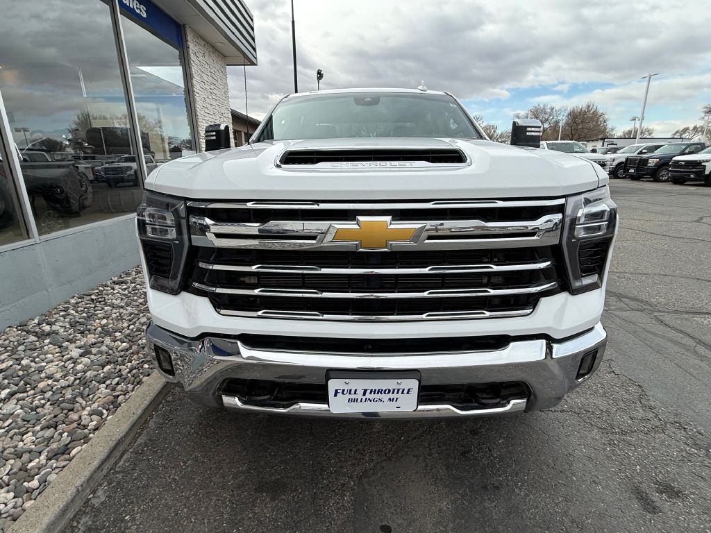 2024 Chevrolet Silverado 1500 Image 2