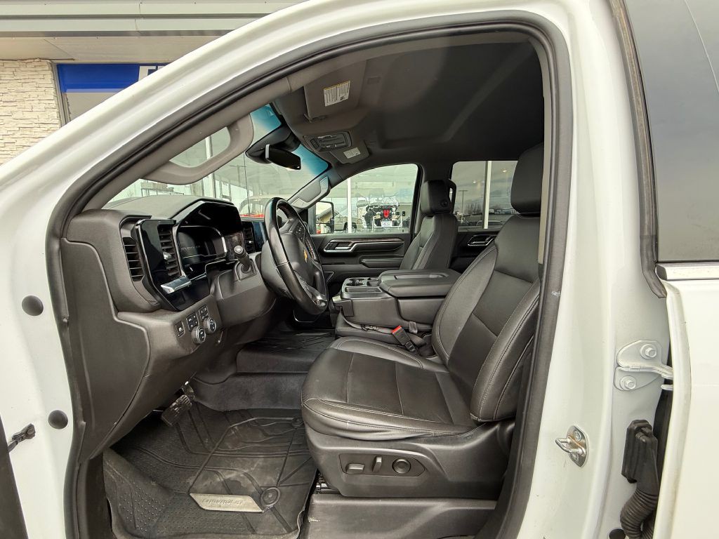 2024 Chevrolet Silverado 1500 Image 8