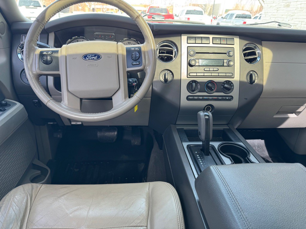 2011 Ford Expedition Image 11