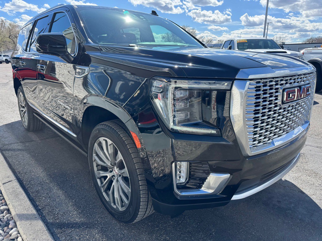 2021 GMC Yukon Image 3