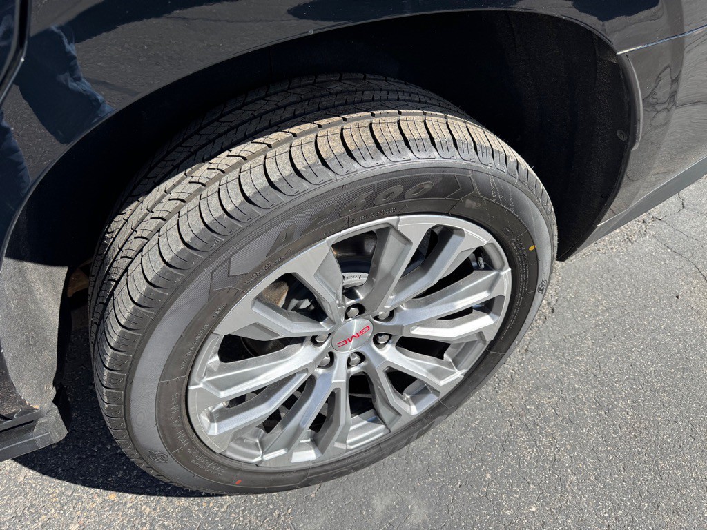 2021 GMC Yukon Image 7