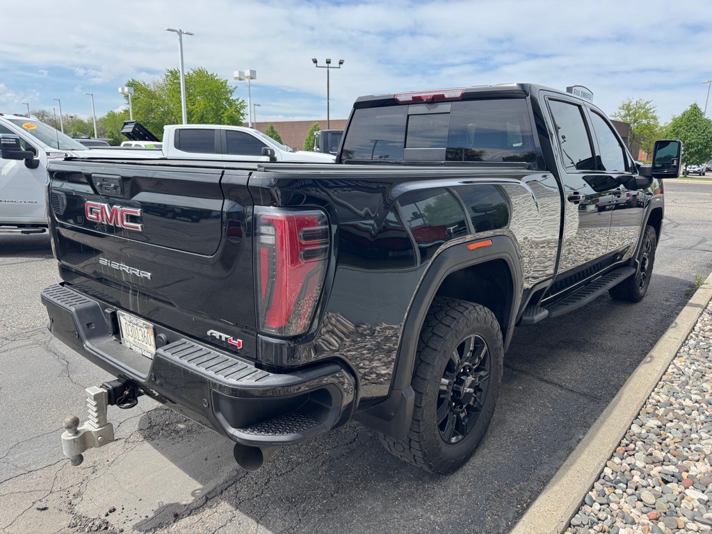 2024 GMC Sierra Image 5
