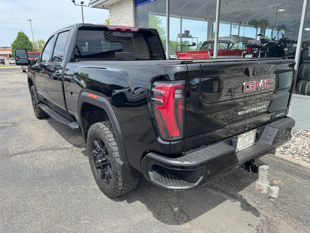 2024 GMC Sierra Image 7