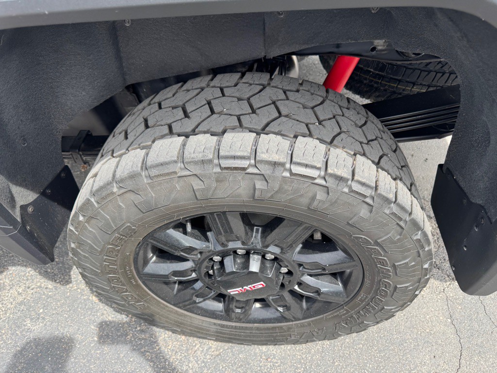 2024 GMC Sierra Image 8