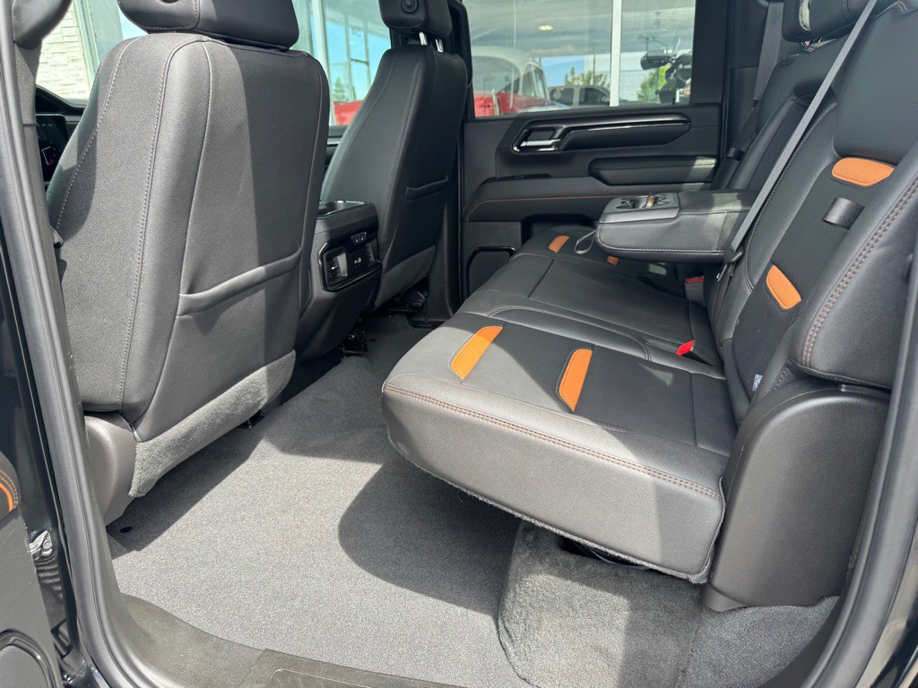 2024 GMC Sierra Image 9