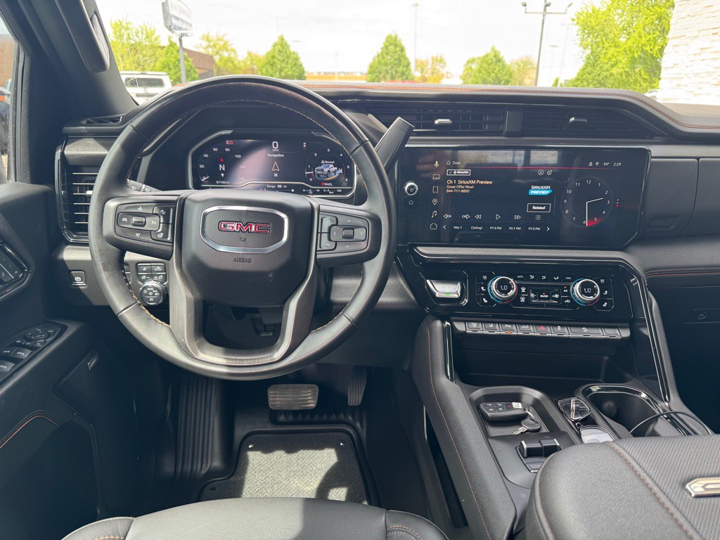 2024 GMC Sierra Image 10