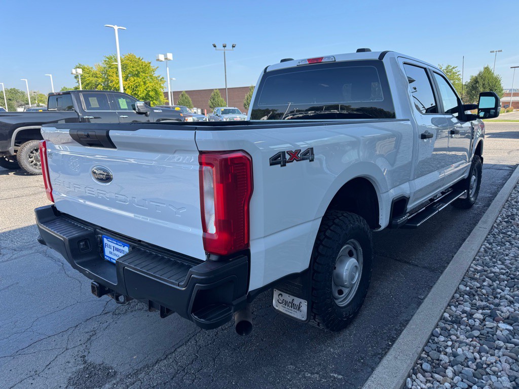 2023 Ford F-350 Image 4