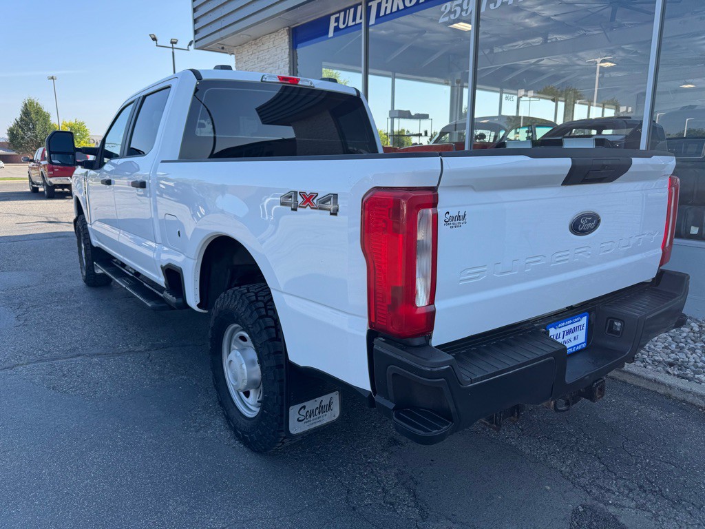 2023 Ford F-350 Image 5