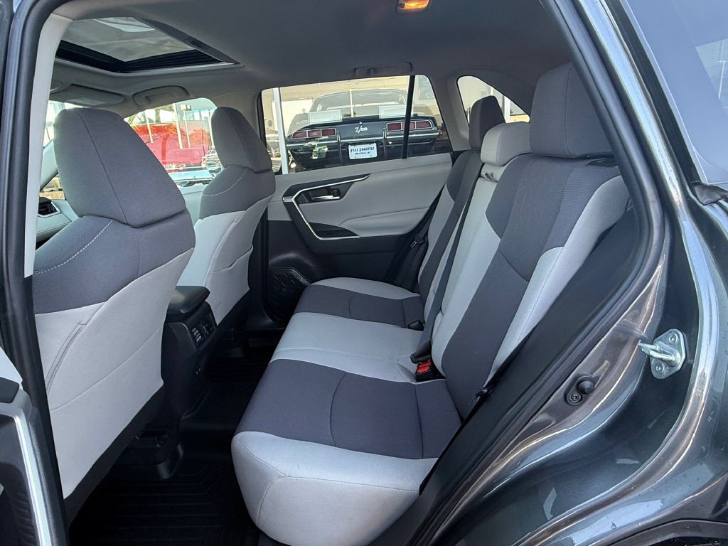 2019 Toyota Rav4 Image 10