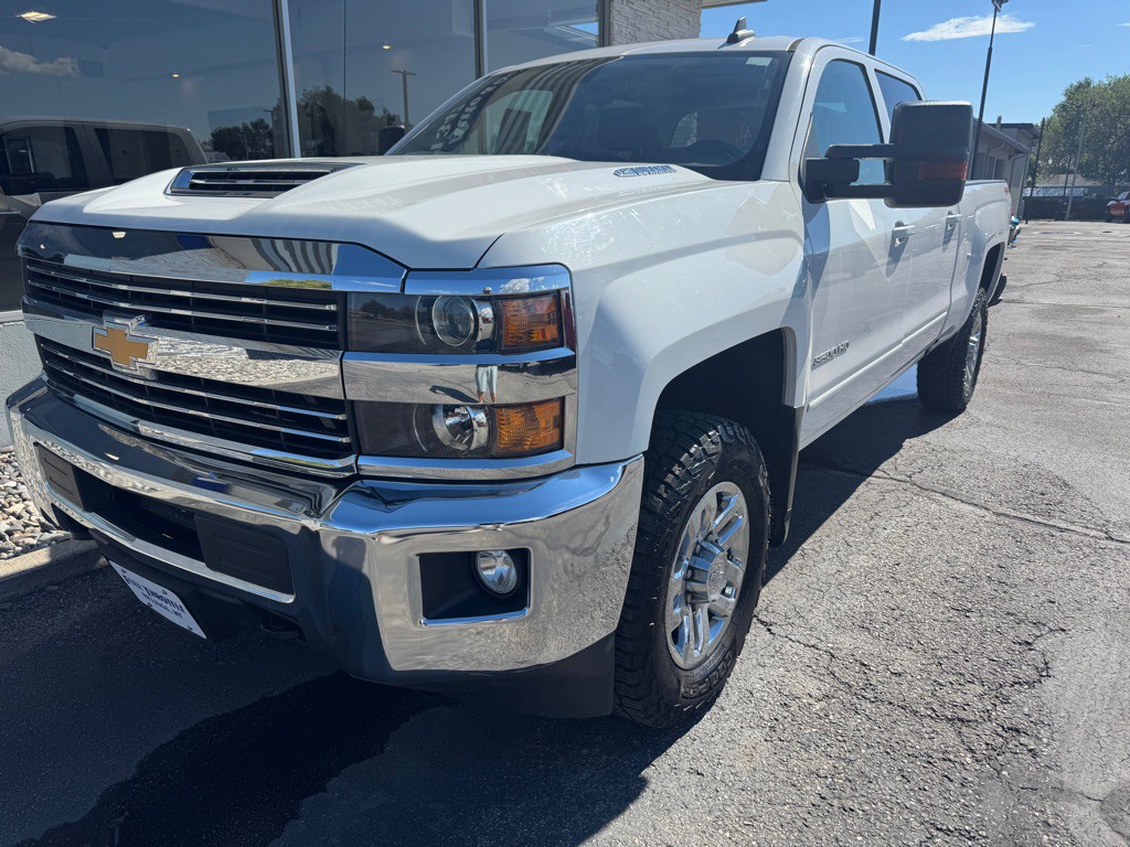 2017 Chevrolet Silverado 1500 Image 1