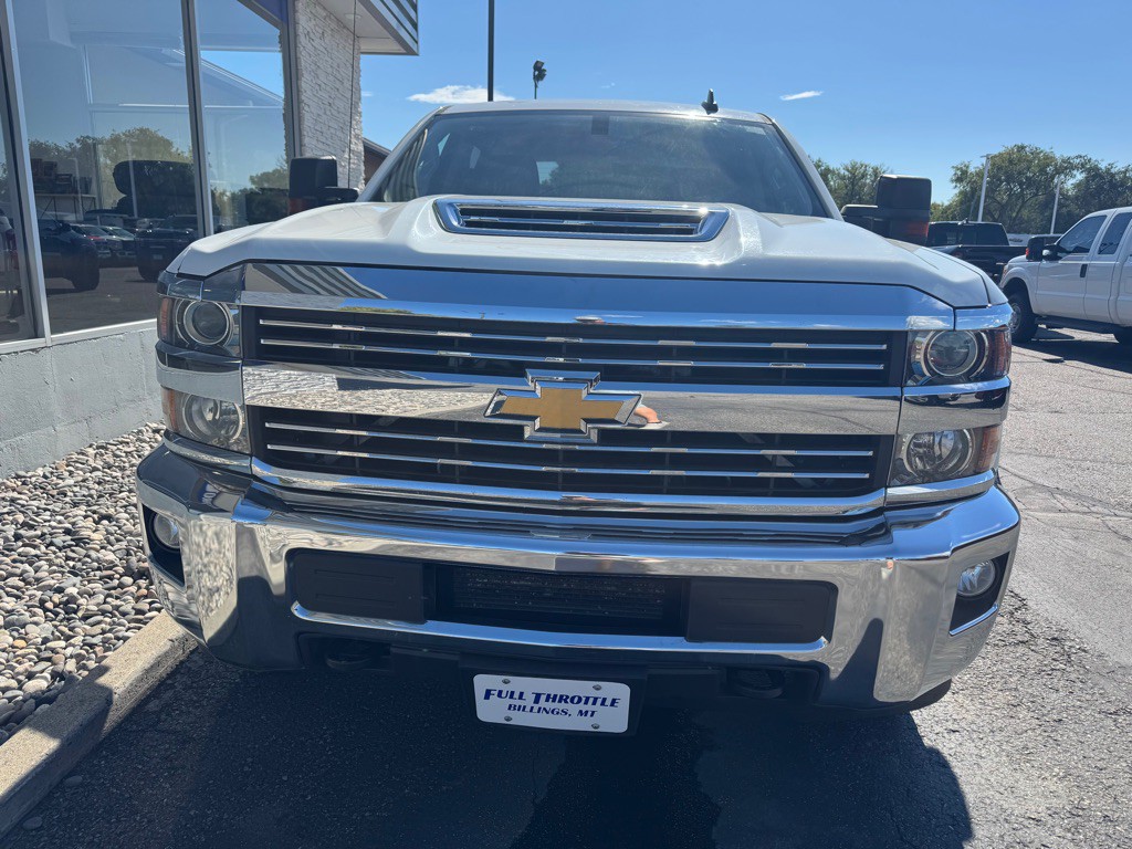 2017 Chevrolet Silverado 1500 Image 2
