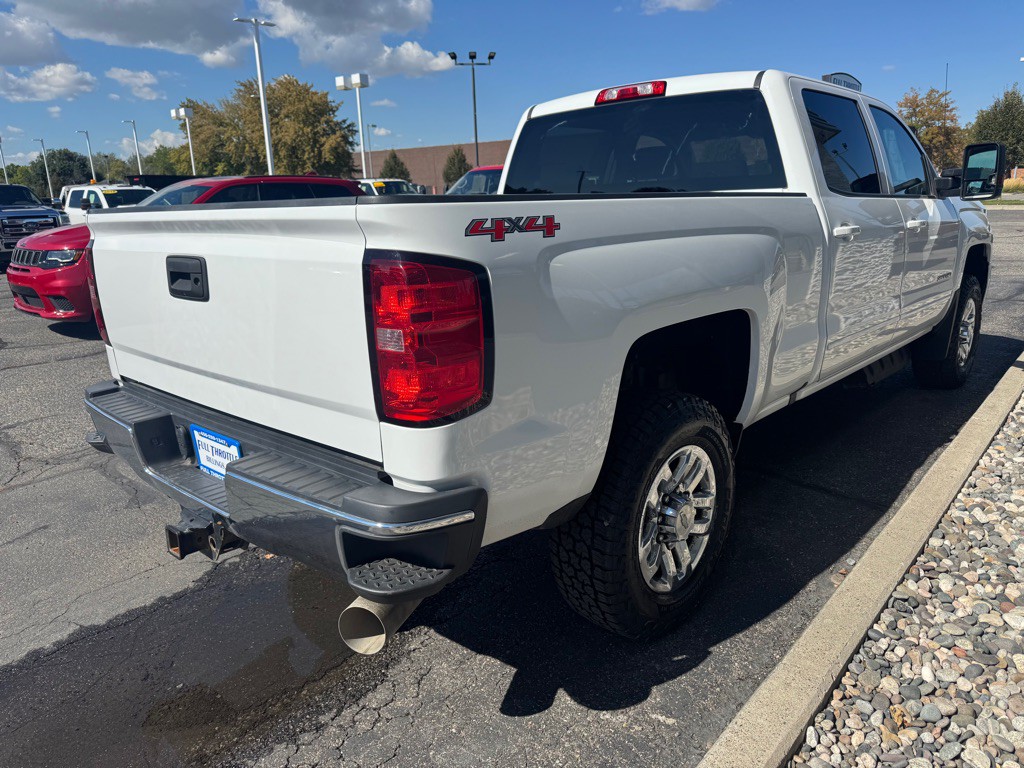 2017 Chevrolet Silverado 1500 Image 4