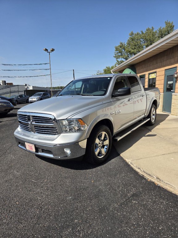 2014 RAM 1500 Image 3