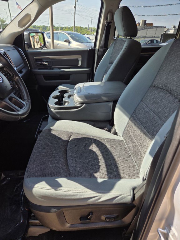 2014 RAM 1500 Image 12