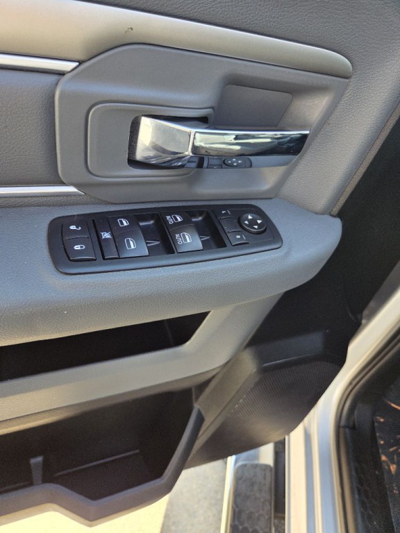 2014 RAM 1500 Image 14